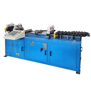 Straightening and cutting machine